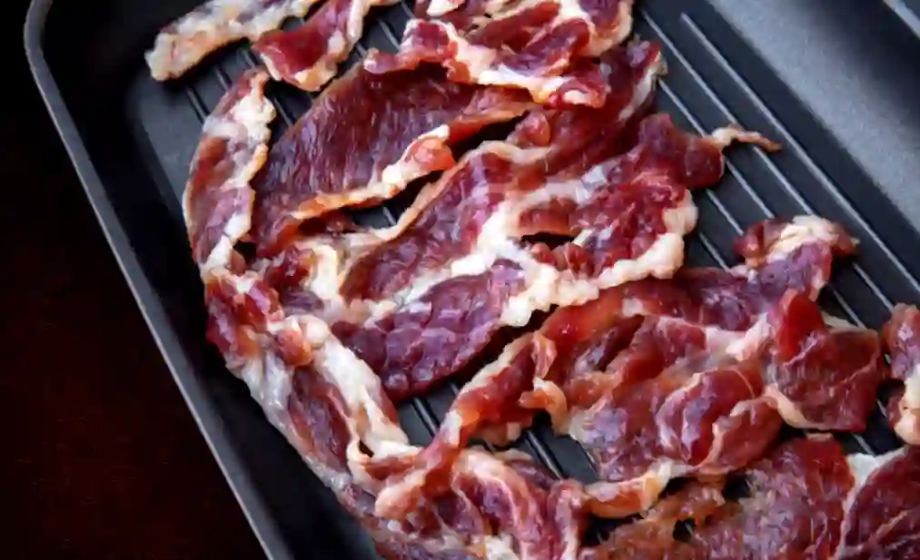 How to make beef jerky for dogs?